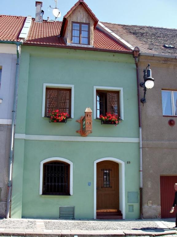Penzion Na Hradbach لوني المظهر الخارجي الصورة